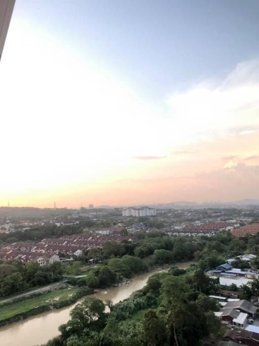 Mishal'S Homestay-Vista Bangi Studio Service Apartment Kajang Ngoại thất bức ảnh